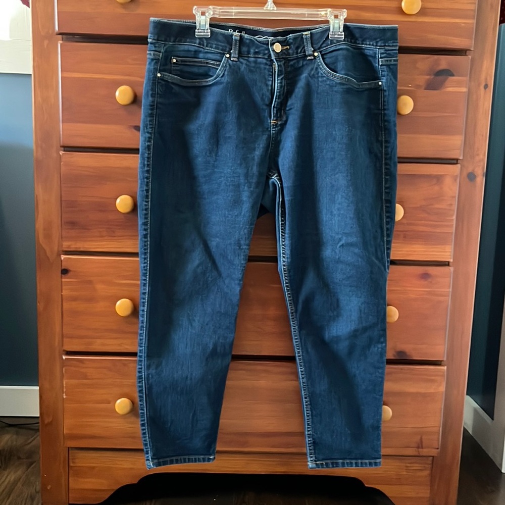 Rafaella Women’s Weekend Slimming Denim Jeans